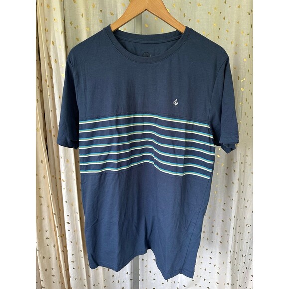 NWOT Volcom Men's Blue Striped Embroidered Logo Short Sleeve T-Shirt L - Picture 2 of 6